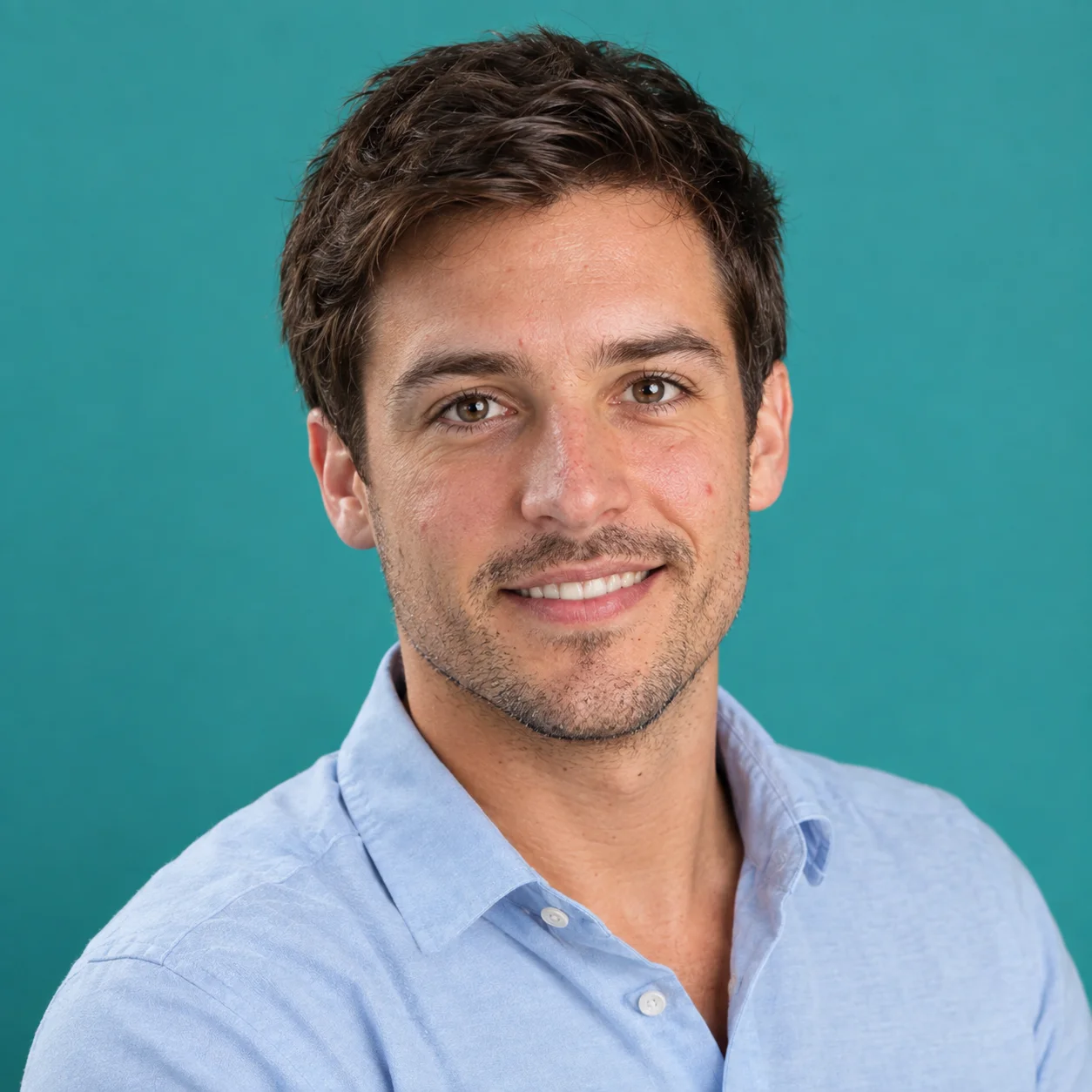Thomas, orthophoniste, portrait professionnel pour son témoignage client DJABOL